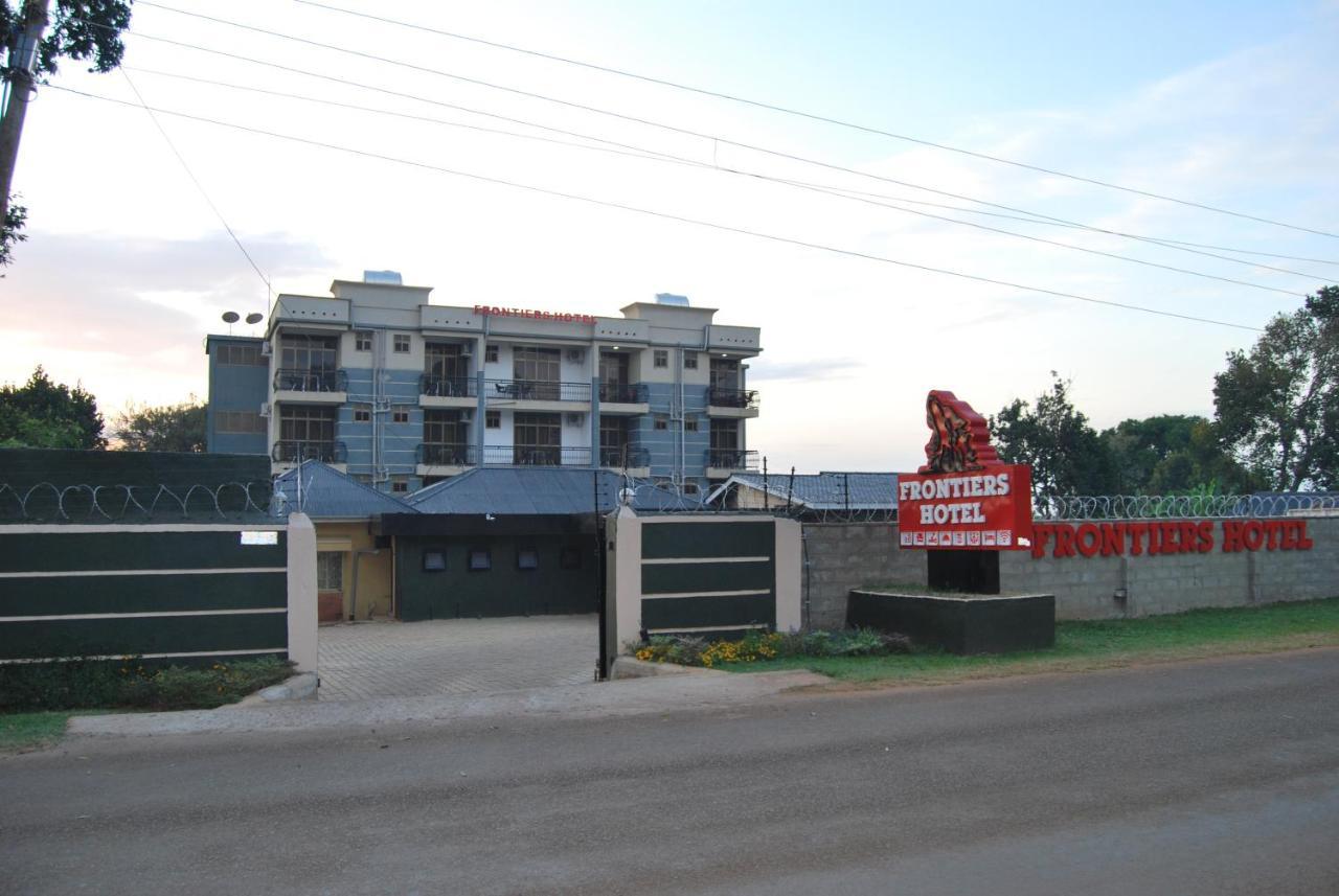 Frontiers Hotel Entebbe Buitenkant foto