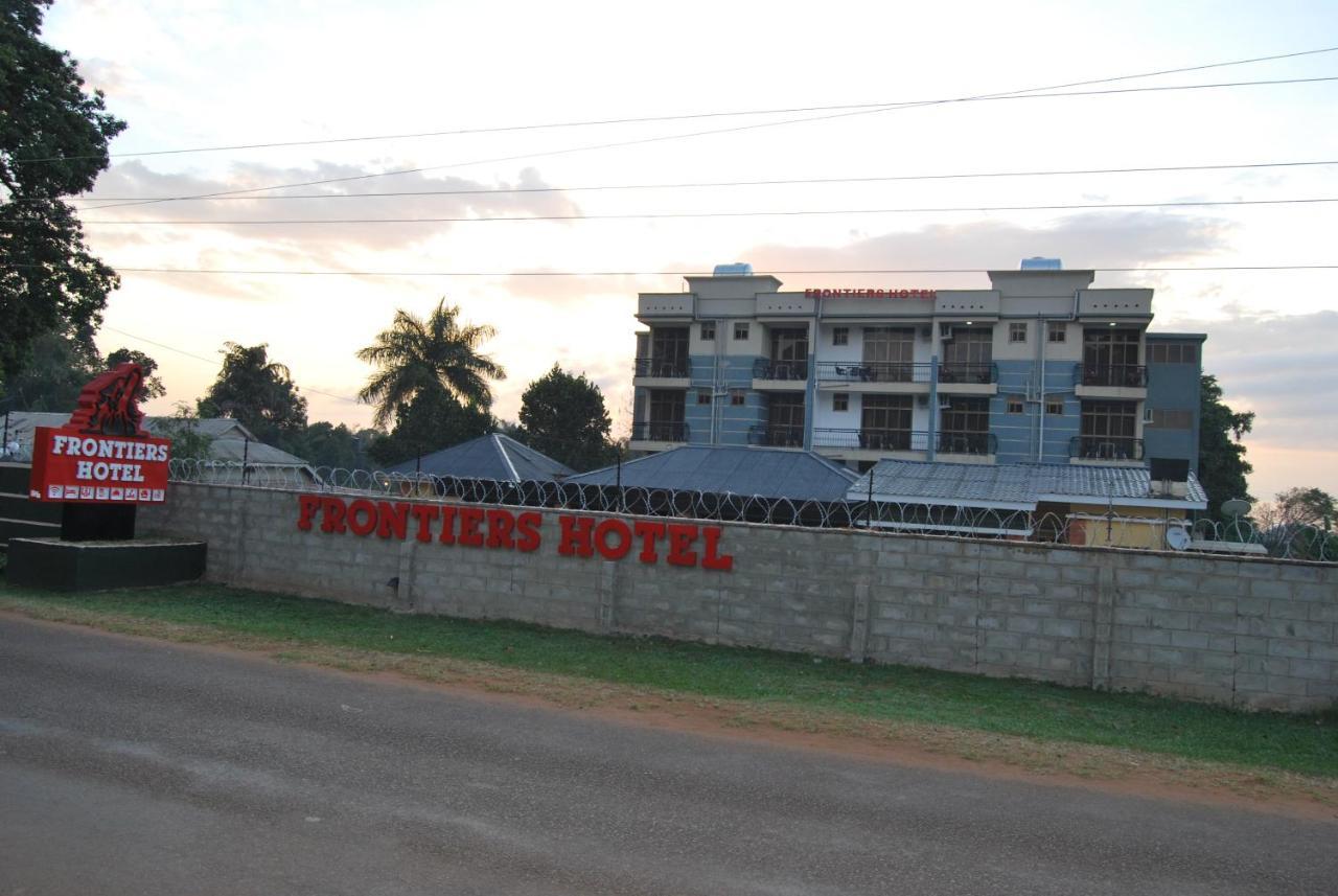 Frontiers Hotel Entebbe Buitenkant foto
