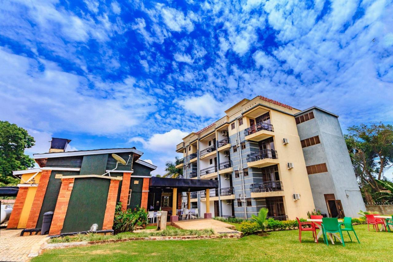 Frontiers Hotel Entebbe Buitenkant foto
