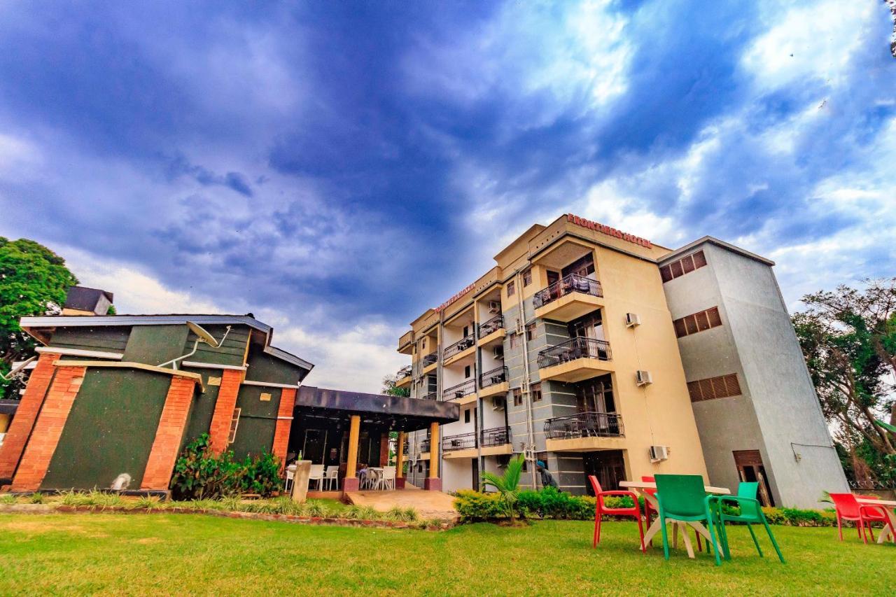 Frontiers Hotel Entebbe Buitenkant foto